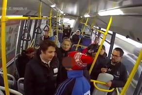 Нападение на контролеров в казанском автобусе