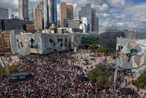 Исполнили хит AC/DC: сотни музыкантов с волынками установили неожиданный мировой рекорд