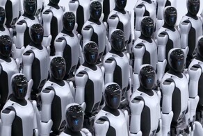 Китайская компания показала "армию" человекоподобных роботов