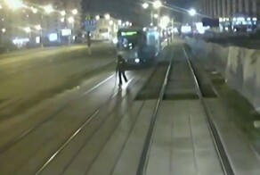 Трамвай сбил пьяного мужчину в Минске