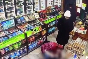 Конфликт в магазине в Иркутске закончился силовым броском