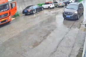 Очередное китайское видео. Угадаете сюжет?