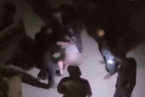 Как мешок с картошкой: силовики выбросили из окна дебошира, грозившего взорвать гранату