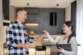 Не только бабушки кидают на квартиры - подстраховаться не реально