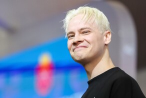 В нижневартовской школе вместо звонка звучит песня Шамана