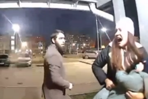 Мужчина  напал на женщину с младенцем, пытаясь отобрать ребёнка