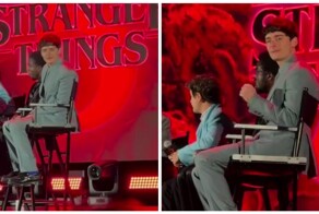 Актёр сериала «Очень странные дела» сыграл с фанатом в «камень, ножницы, бумага»  прямо со сцены