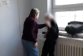 Учительница оттаскала ученика за отказ переобуться