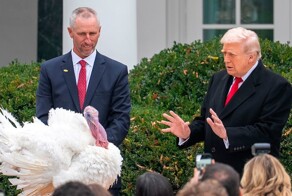 Трамп помиловал двух индеек на День благодарения