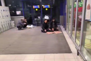 В Кемерово оштрафовали мигрантов, совершивших публичный намаз в супермаркете