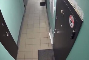 Взрывная волна выбила дверь в новосибирской квартире