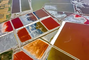 Китайское озеро, рождающее радугу, богатство и эмоции