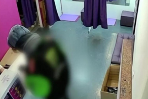 Подросток похитил смартфоны из&nbsp;пунктов выдачи заказов