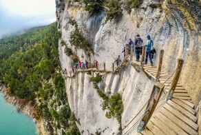 Ущелье Монт-Ребей, где можно перемещаться по тонкой грани между восторгом и страхом