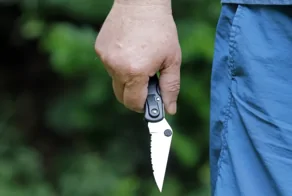 Мигрантам хотят запретить носить любые ножи: законопроект внесён на рассмотрение Госдумы