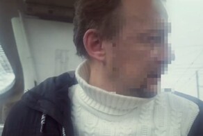 Пьяный мужчина проник в школу в Москве и уснул на полу