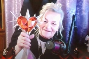 Возраст - не помеха: 77-летняя бабушка получила награду на российской стримерской премии