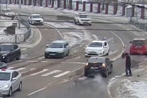 Авария из-за запавшей педали газа