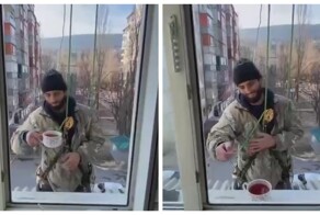 В Дагестане мама с дочкой напоили горячим чаем промышленного альпиниста