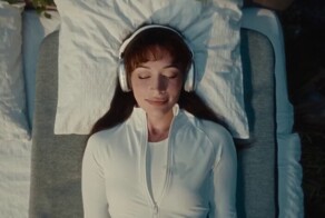 Умный наматрасник, который вибрирует под музыку и кино