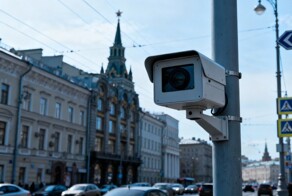 Судьи, прокуроры и депутаты недовольны дорожными камерами, т.к. их штрафуют как обычных людей