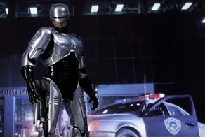 В Детройте установили статую Робокопа