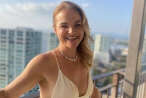 «Я никогда не изменю себе»: женщина вышла замуж за саму себя