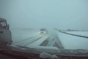 Лобовое столкновение "Буханки" и "Газели"