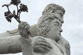 "Даже Алёнка обалдела": в Челябинской области жители отказались от установки памятника семье солдата