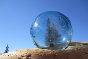 Стеклянные поплавки – морские сокровища с двух концов света