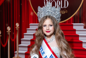 Семилетнюю школьницу из Воронежа назвали самой красивой девочкой в России