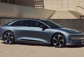 Ещё один электромобиль в США окирпичился из-за воды на полу