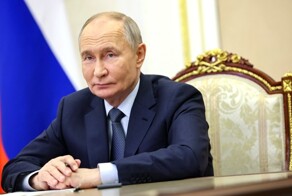 Путин рассказал, что тайно ездит по Москве без мигалок и кортежа. И пообещал разобраться с курьерами