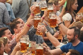 В России предложили ввести аналог Октоберфеста