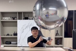 Житель Китая решил проблему с весом Apple Vision Pro с помощью воздушного шара