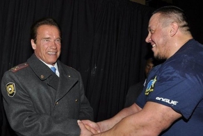 Челябинец поразил Арнольда Шварценеггера (4 фото)