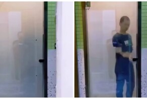 В туалетах в Китае устанавливают двери, которые становятся прозрачными при курении