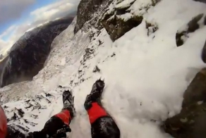 Падение со скалы (видео)