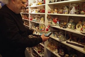 Самая большая коллекция снежных шаров