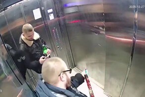 "Сверхразум" запустил фейерверк в лифте