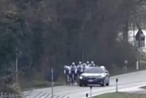 В Италии водитель из-за неприязни обстрелял велосипедистов