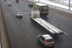 Догнал попутный грузовик