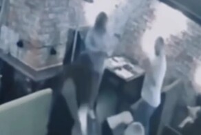 В челябинском караоке-баре пьяная дама разбила лицо сопернице