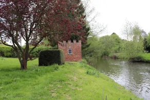 Йоркширский уютный пансион для полезных кровососов