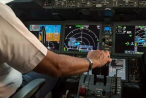 Пилот American Airlines поделился скриншотом зарплаты — у всех  отвисла челюсть