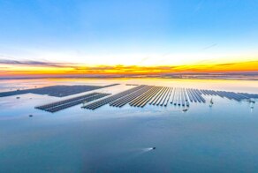 В Китае запустили крупнейшую в мире морскую солнечную электростанцию