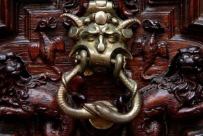 Портал в неизведанное: мистическая Дьявольская дверь Турина