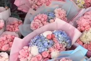 Опт для любимых: щедрый муж потратил 60 тысяч, чтобы признаться в верности 11 женщинам одновременно