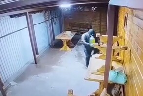 Мужчина поджег баню после конфликта с её владельцем