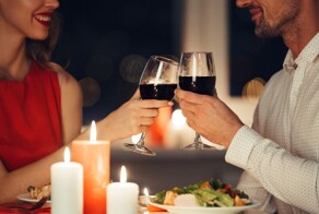 Мужчина подал в суд на ресторан, где его с любовницей сняли на видео